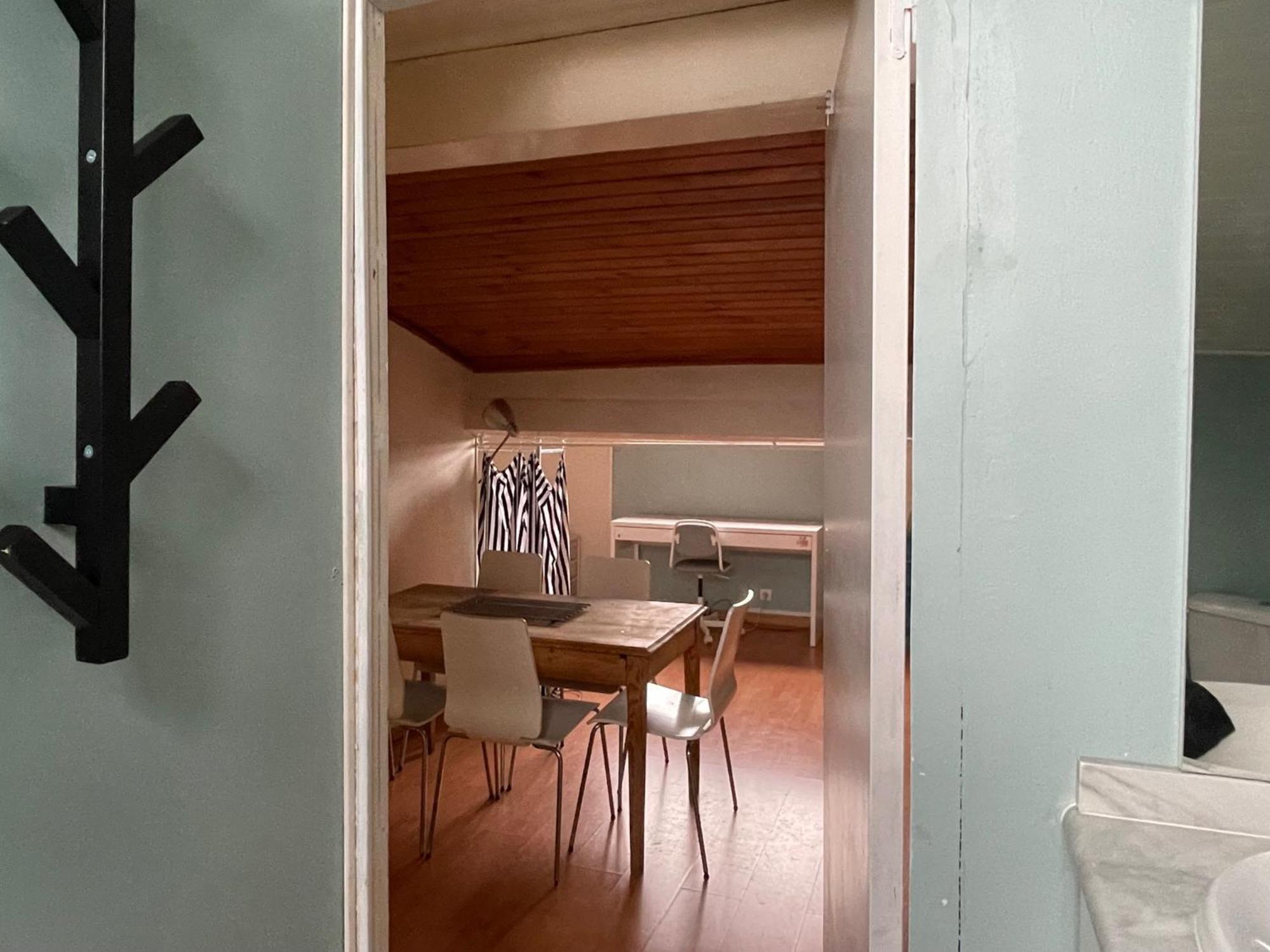 Familial Etage Entier Homestay *